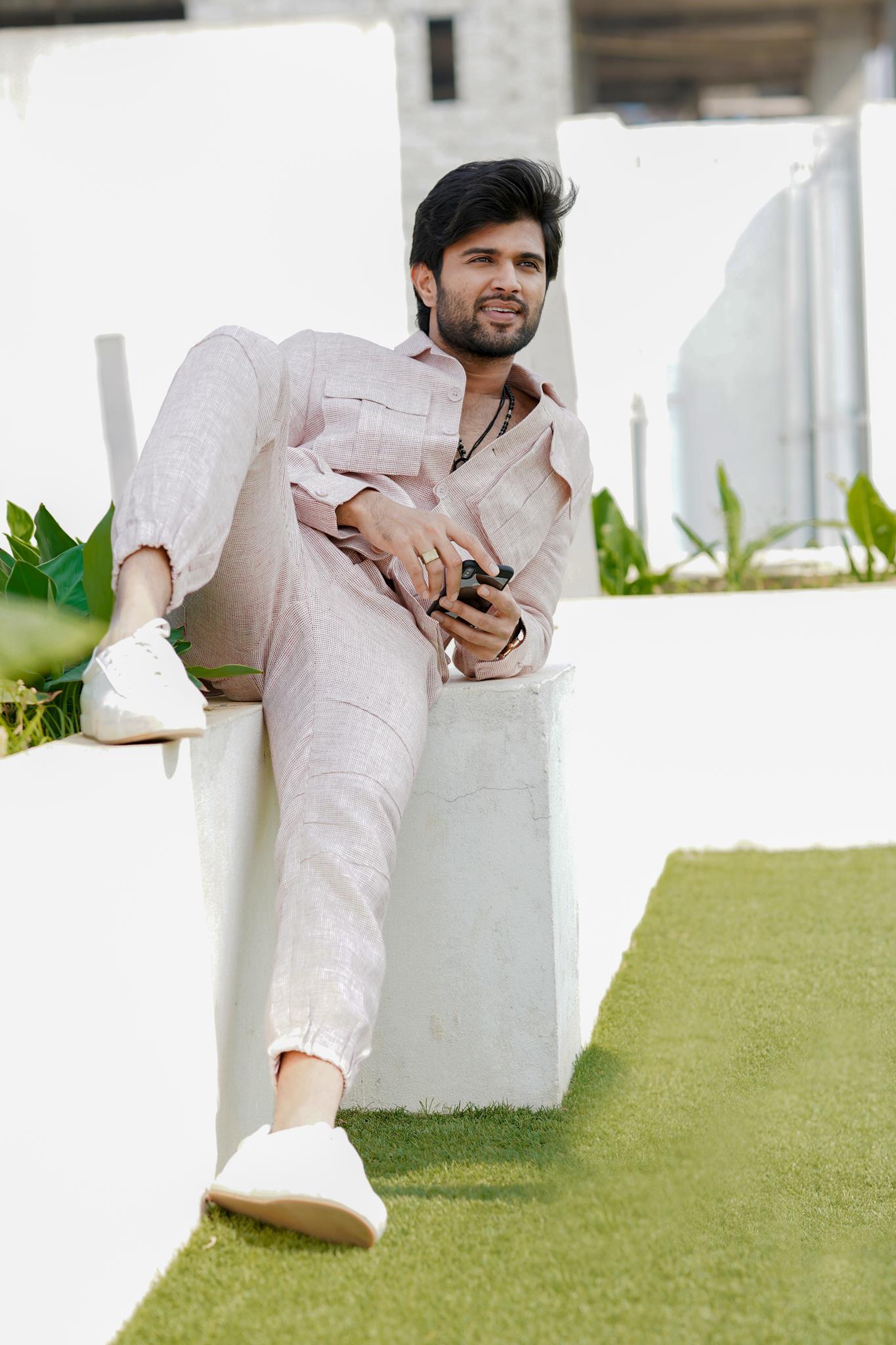 Vijay Devarakonda Latest Photos  Arjun Reddy Movie 